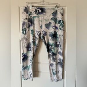Floral athleta cropped leggings